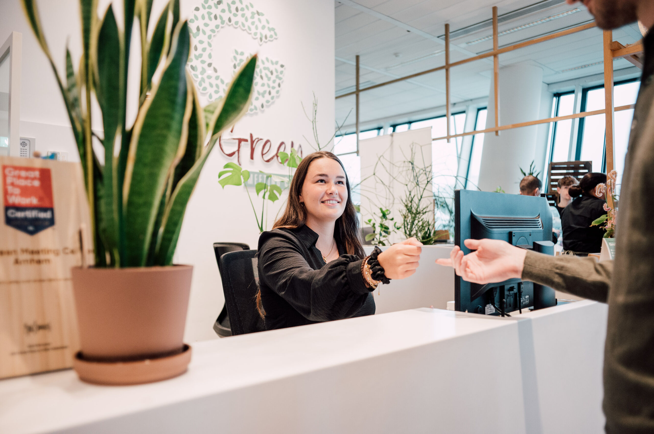 The Green Arnhem Receptiemedewerker