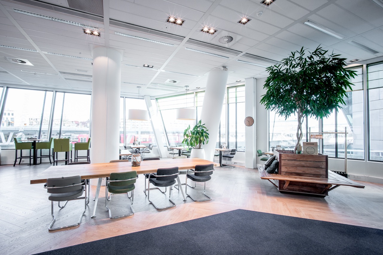 The_Green_Lobby_zijkant